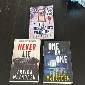 Freida McFadden Book Set